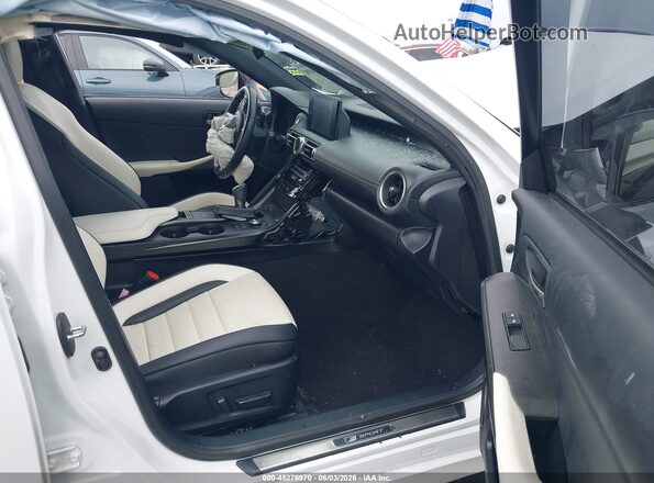 JTHGZ1B23M5043229 2021 LEXUS IS 350 Белый Вид салона спереди