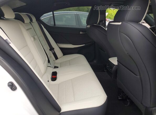 JTHGZ1E23S5040405 2025 LEXUS IS White Vista de los asientos traseros