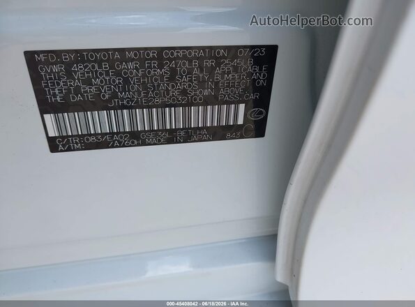 JTHGZ1E28P5032100 2023 LEXUS IS 350 White Vista del compartimento del motor