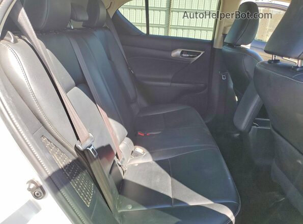 JTHKD5BH7H2281676 2017 LEXUS CT White Widok tylnych siedzeń