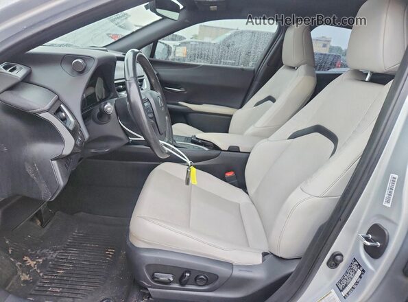 JTHP3JBH2L2026251 2020 LEXUS UX Silver Вид салону спереду