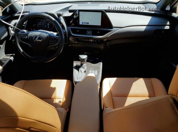 JTHP6JBH2R2181947 2024 LEXUS UX Серебряный Вид панели приборов