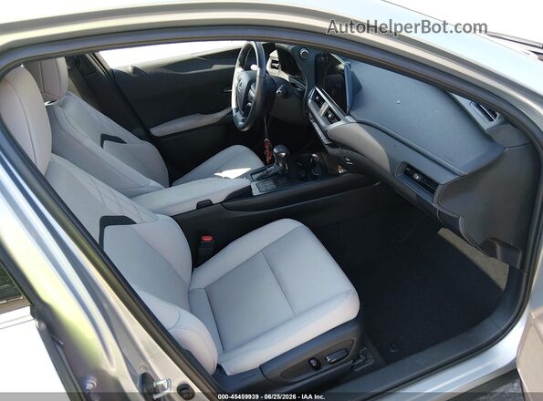 JTHP6JBHXP2157750 2023 LEXUS UX 250H Silver წინა სალონის ხედი