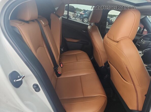 JTHP9JBH1L2022402 2020 LEXUS UX White Вид задніх сидінь
