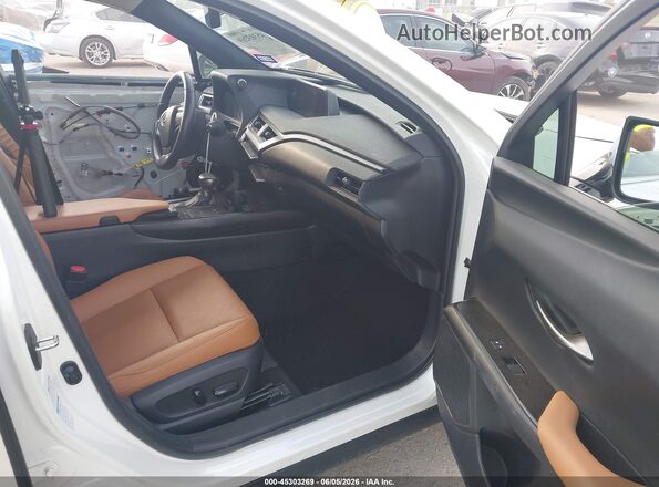 JTHP9JBH1L2033044 2020 LEXUS UX 250H Белый Вид салона спереди