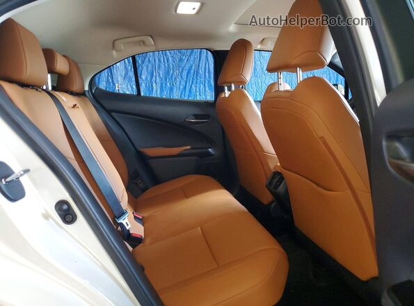 JTHP9JBH5L2036433 2020 LEXUS UX White Vista interior trasera
