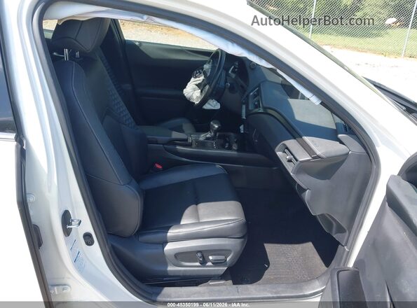 JTHP9JBH7L2021402 2020 LEXUS UX 250H Белый Вид салона спереди