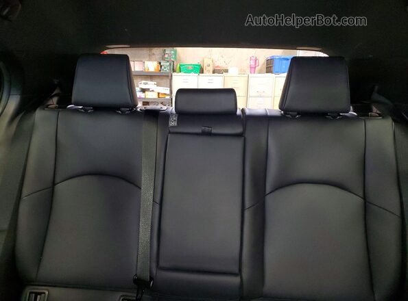 JTHU9JBH7K2019571 2019 LEXUS UX Silver Հետևի նստատեղերի տեսք