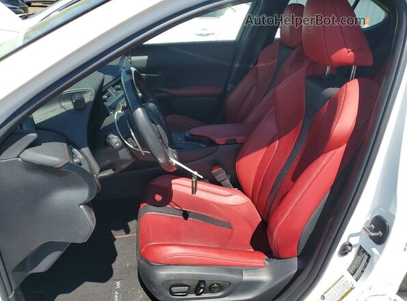 JTHU9JBH8K2018770 2019 LEXUS UX White Вид салону спереду