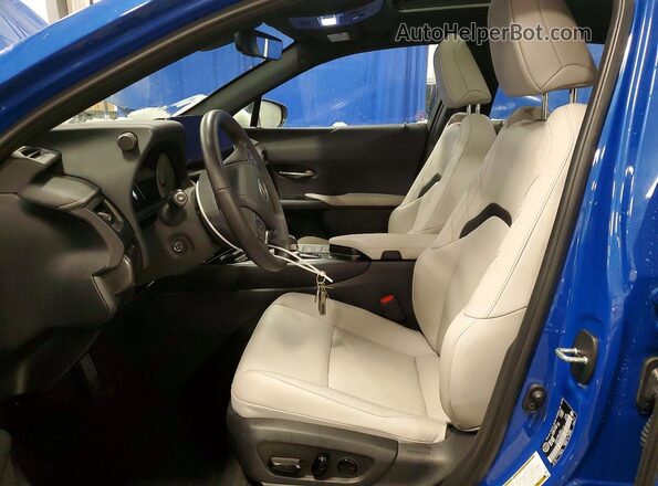 JTHUCJDH9S2010112 2025 LEXUS UX Blue 