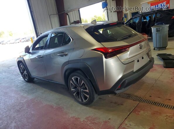 JTHX3JBH1N2047322 2022 LEXUS UX Silver 