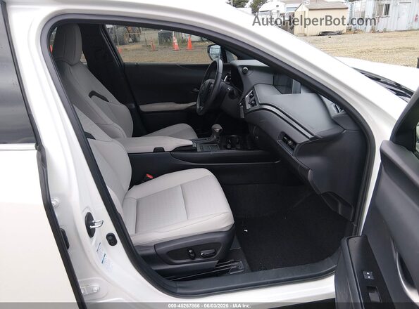 JTHX9JBH4N2059012 2022 LEXUS UX 250H White Սալոնի դիմացի տեսք