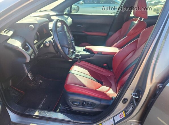 JTHY3JBH0K2014005 2019 LEXUS UX Silver Widok wnętrza z przodu