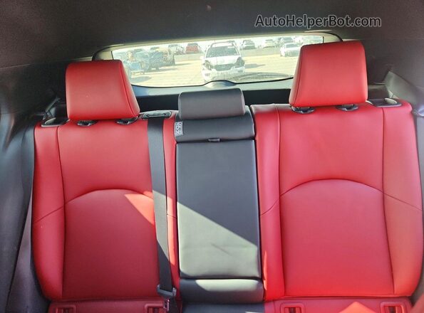 JTHY3JBH0K2014005 2019 LEXUS UX Silver Widok tylnych siedzeń