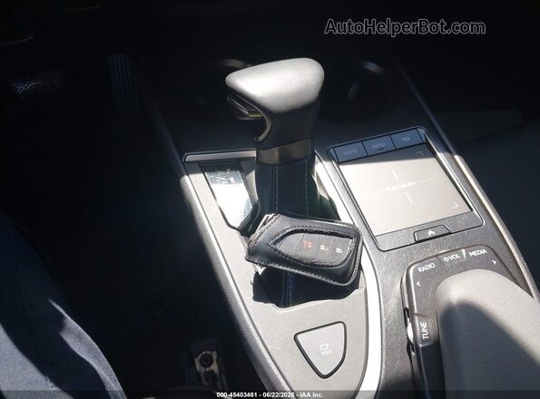 JTHY3JBH1K2013882 2019 LEXUS UX 200 White Dashboard view