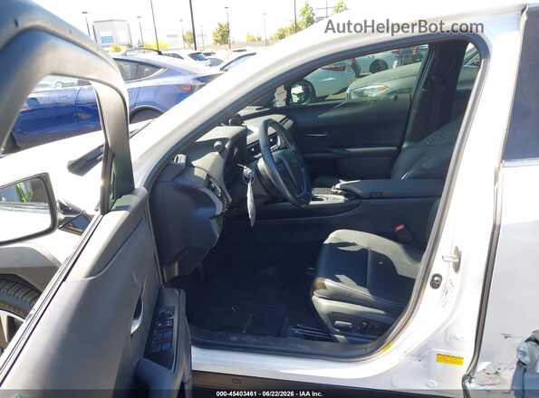 JTHY3JBH1K2013882 2019 LEXUS UX 200 White Front interior view