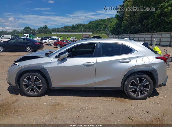 JTHY3JBH9K2004783 2019 LEXUS UX 200 Silver Widok wnętrza 360 stopni