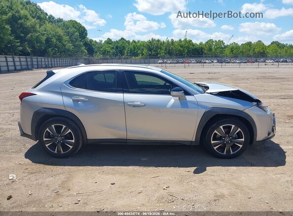 JTHY3JBH9K2004783 2019 LEXUS UX 200 Silver Widok wnętrza z tyłu