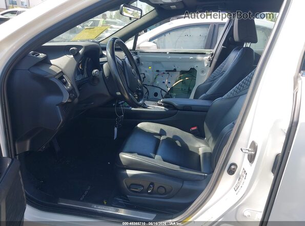JTHY3JBH9K2018005 2019 LEXUS UX 200 White წინა სალონის ხედი