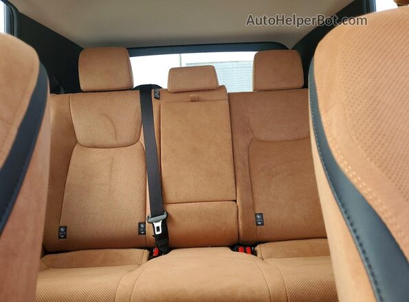 JTJAAAAB2PA015091 2023 LEXUS RZ White Vista de los asientos traseros