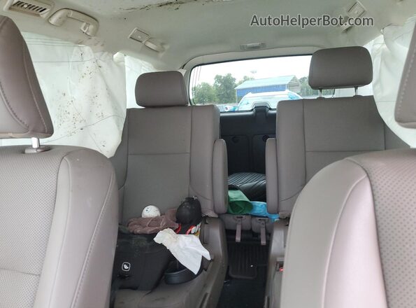 JTJAM7BX4P5365352 2023 LEXUS GX White Vista de los asientos traseros