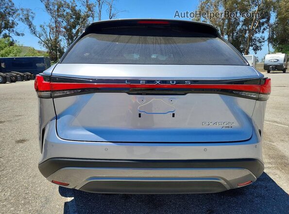 JTJCJMGA4T2042645 2026 LEXUS RX Silver Вид ззаду