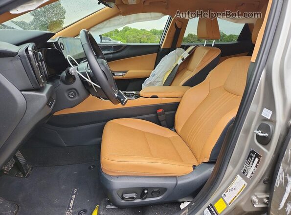 JTJGGCEZ5R5005954 2024 LEXUS NX Silver Սալոնի դիմացի տեսք