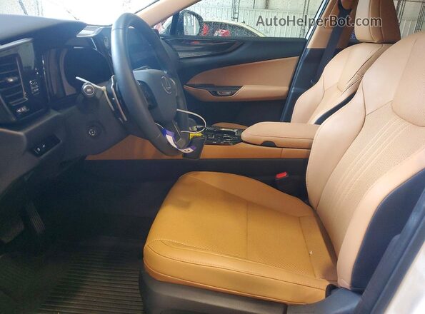 JTJGGCEZXR2017969 2024 LEXUS NX White Front interior view
