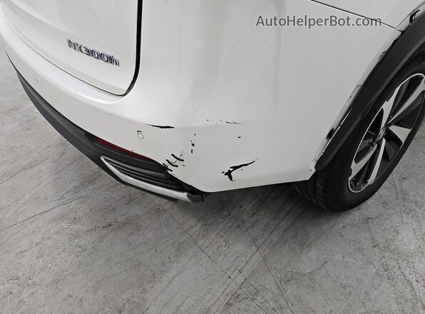 JTJGJRDZ1L2139391 2020 LEXUS NX White 
