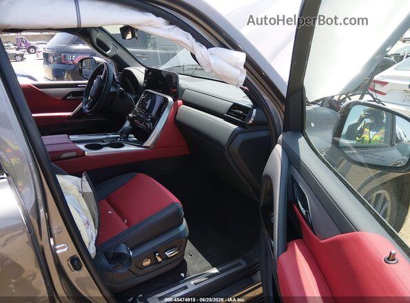 JTJMD7CX1S4005644 2025 LEXUS LX 700H Gray Front interior view