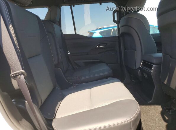 JTJVBCDX2S5050748 2025 LEXUS GX White Vista de los asientos traseros