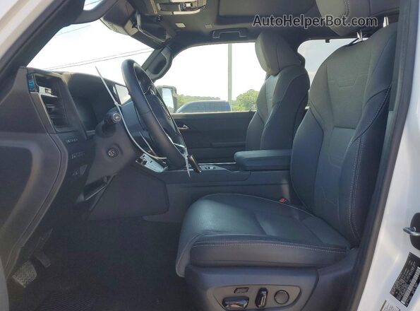 JTJVBCDX2S5050748 2025 LEXUS GX White Vista interior delantera