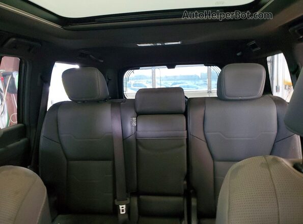 JTJVBCDX6R5004768 2024 LEXUS GX White Widok tylnych siedzeń