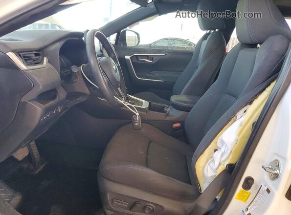 JTM16RFV5ND075979 2022 TOYOTA RAV4 White Front interior view