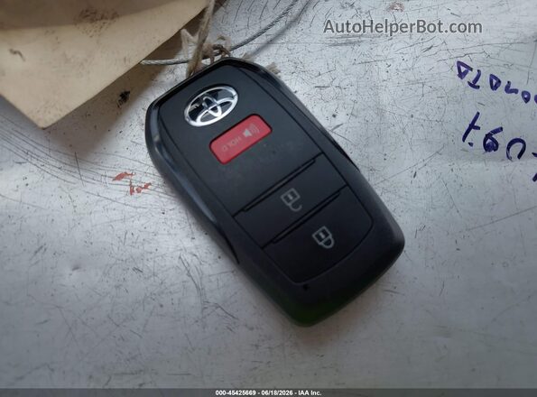 JTM6DRBVXTD001682 2026 TOYOTA RAV4 Gray Вид панелі приладів