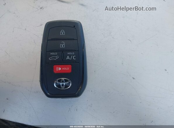 JTMAAAAA1SA073664 2025 TOYOTA BZ4X Белый Вид панели приборов
