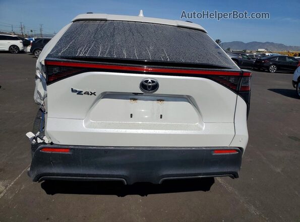 JTMAAAAA4PA000263 2023 TOYOTA BZ4X White უკანა ხედი