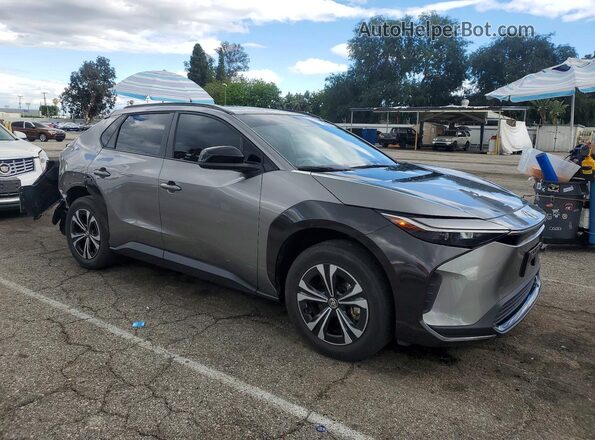 JTMAAAAA4RA041320 2024 TOYOTA BZ4X Серый Передняя правая четверть
