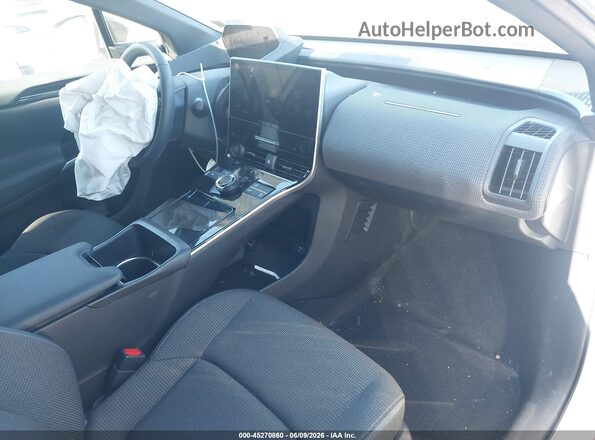 JTMAAAAA8SA066646 2025 TOYOTA BZ4X White Սալոնի դիմացի տեսք
