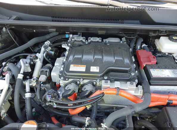 JTMAAAAAXSA073369 2025 TOYOTA BZ4X Black Հետևի տեսք