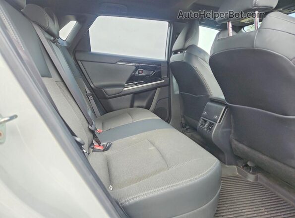 JTMABACA1RA049465 2024 TOYOTA BZ4X White Вид задньої частини салону