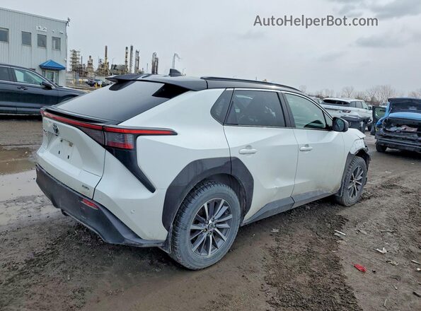 JTMABACA5PA019138 2023 TOYOTA BZ4X White Задня права чверть