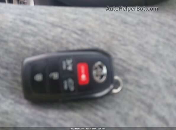 JTMABACA7PA028312 2023 TOYOTA BZ4X Silver Vista del salpicadero