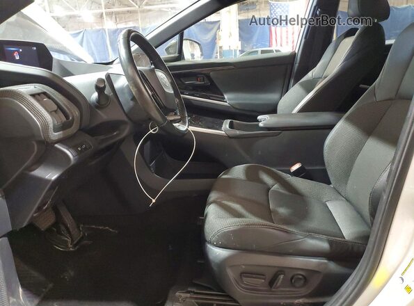 JTMABACAXRA057175 2024 TOYOTA BZ4X Silver წინა სალონის ხედი