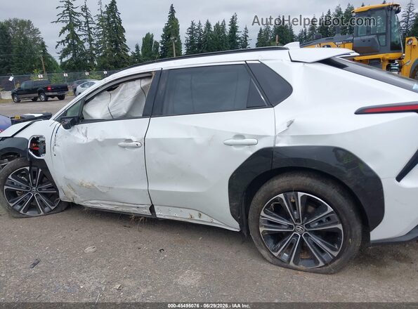 JTMABACAXRA072873 2024 TOYOTA BZ4X Белый Вид задней части салона