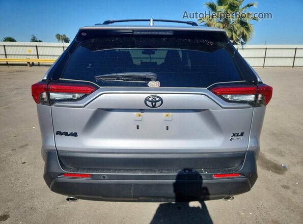 JTMB6RFV5SD166282 2025 TOYOTA RAV4 Silver Widok z tyłu