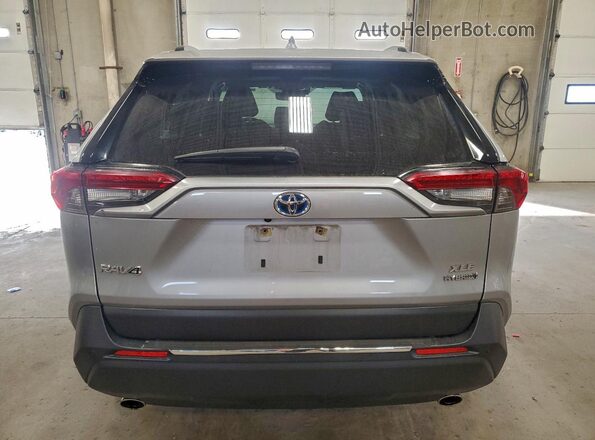 JTMB6RFV7ND058251 2022 TOYOTA RAV4 Gray Widok z tyłu