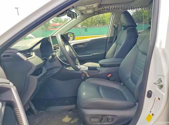 JTMB6RFVXRJ053777 2024 TOYOTA RAV4 White Սալոնի դիմացի տեսք