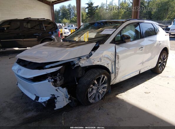 JTMBCAEB1TJ014570 2026 TOYOTA BZ White Przód lewy