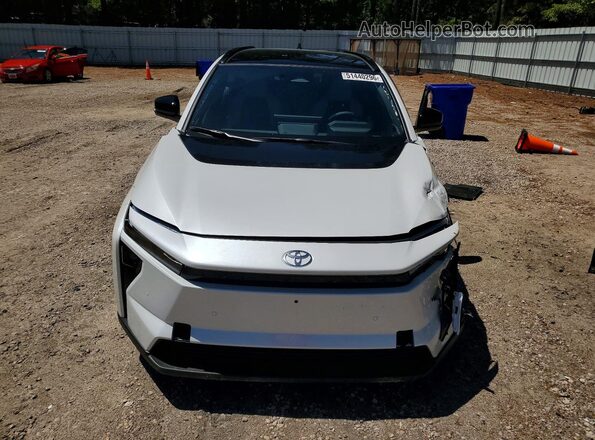 JTMBDAFB2TA006151 2026 TOYOTA BZ Белый Вид спереди